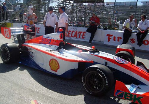 Stous vlak voor de race